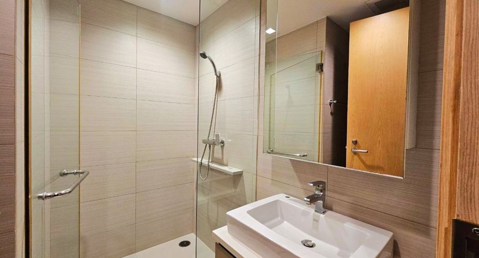 Condo en alquiler de 2 habitaciones en Khlong Toei, Bangkok