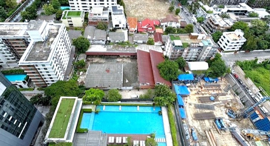 For rent and for sale 2 bedrooms condo in Khlong Toei, Bangkok