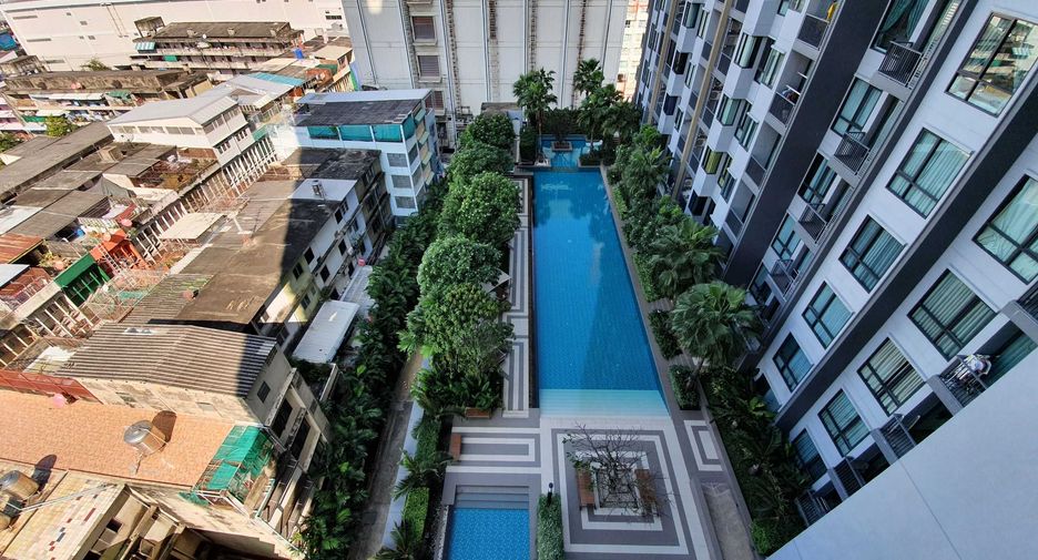 For rent 2 bedrooms condo in Phra Khanong, Bangkok