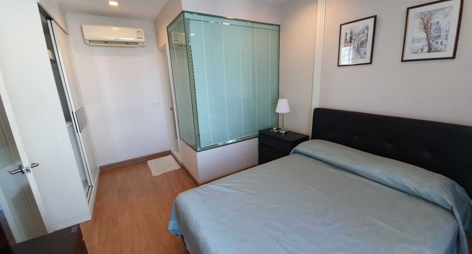 For rent 2 bedrooms condo in Phra Khanong, Bangkok