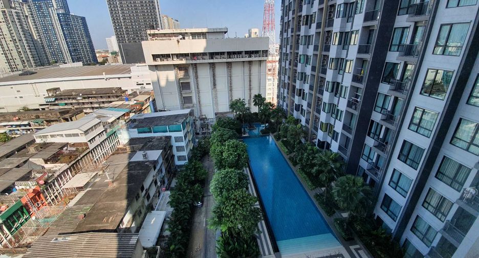 For rent 2 bedrooms condo in Phra Khanong, Bangkok