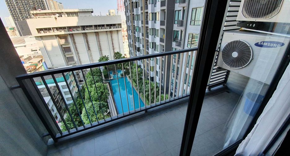 For rent 2 bedrooms condo in Phra Khanong, Bangkok