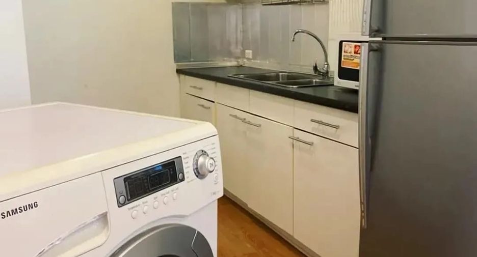 Condo en alquiler de 2 habitaciones en Khlong Toei, Bangkok
