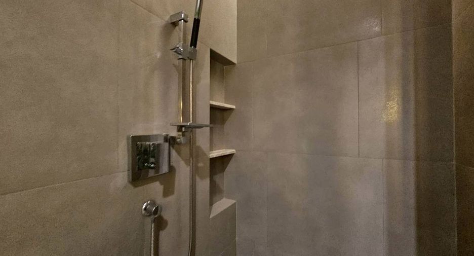 For rent 2 bedrooms condo in Sathon, Bangkok
