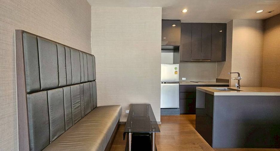 For rent 2 bedrooms condo in Sathon, Bangkok