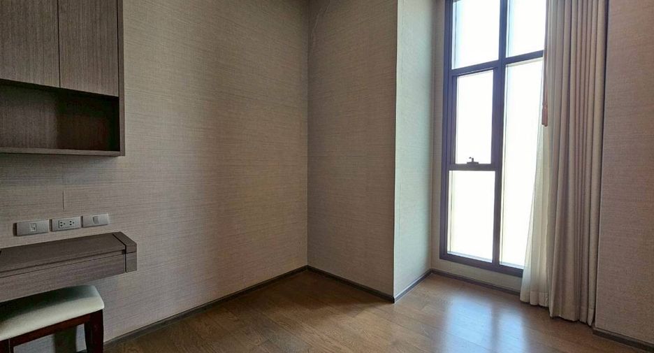 For rent 2 bedrooms condo in Sathon, Bangkok