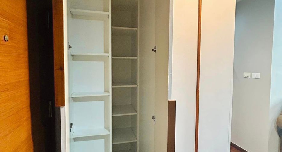 ให้เช่า 2 ห้องนอน คอนโด ใน คลองเตย, กรุงเทพฯ