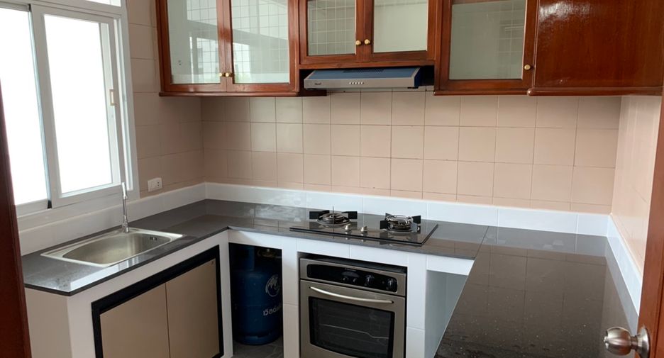 Condo en alquiler de 2 habitaciones en Khlong Toei, Bangkok