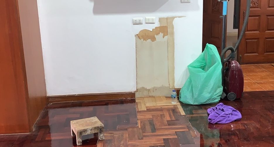 Condo en alquiler de 2 habitaciones en Khlong Toei, Bangkok