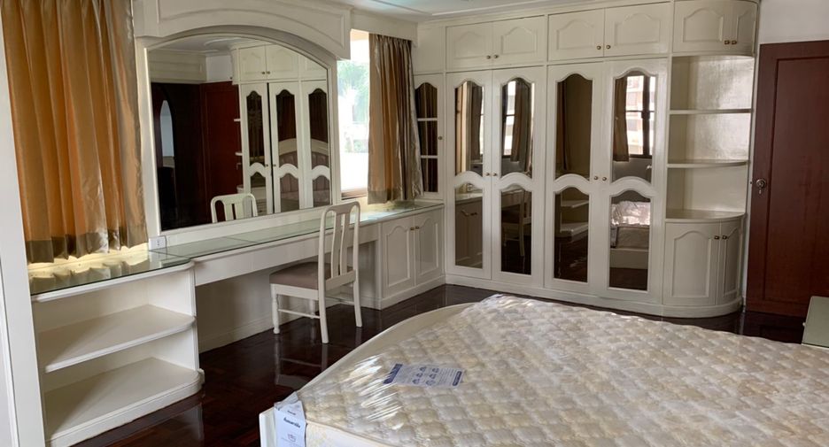 Condo en alquiler de 2 habitaciones en Khlong Toei, Bangkok