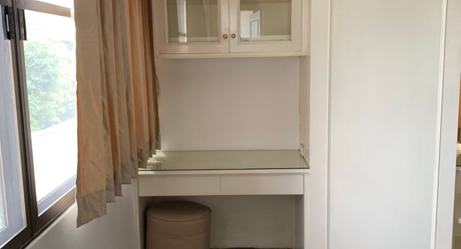 Condo en alquiler de 2 habitaciones en Khlong Toei, Bangkok
