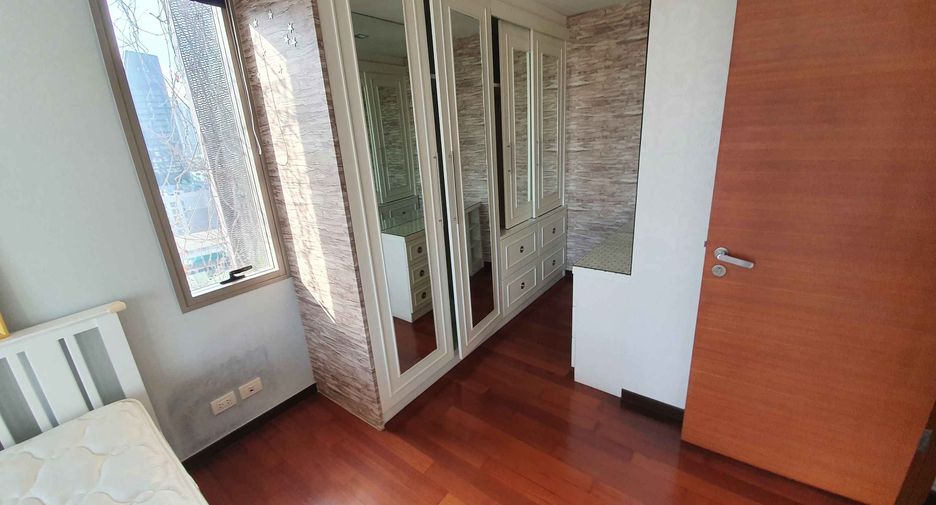 Condo en alquiler de 2 habitaciones en Khlong Toei, Bangkok