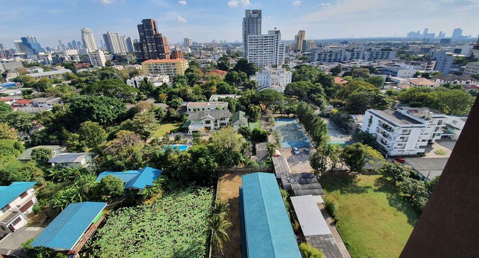 Condo en alquiler de 2 habitaciones en Khlong Toei, Bangkok
