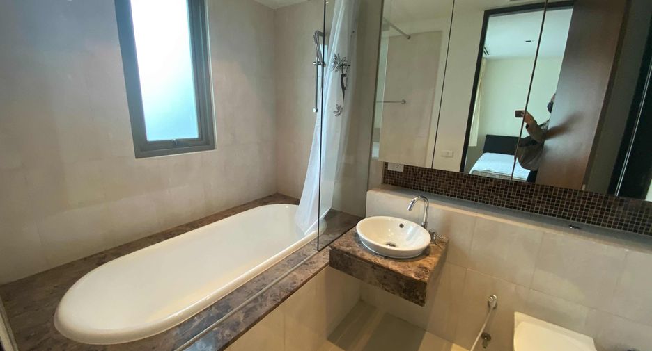 Wohnung zur Miete mit 2 Zimmer in Khlong Toei, Bangkok