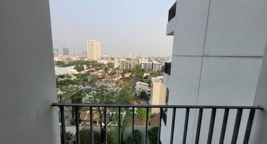 For rent 1 bed condo in Watthana, Bangkok