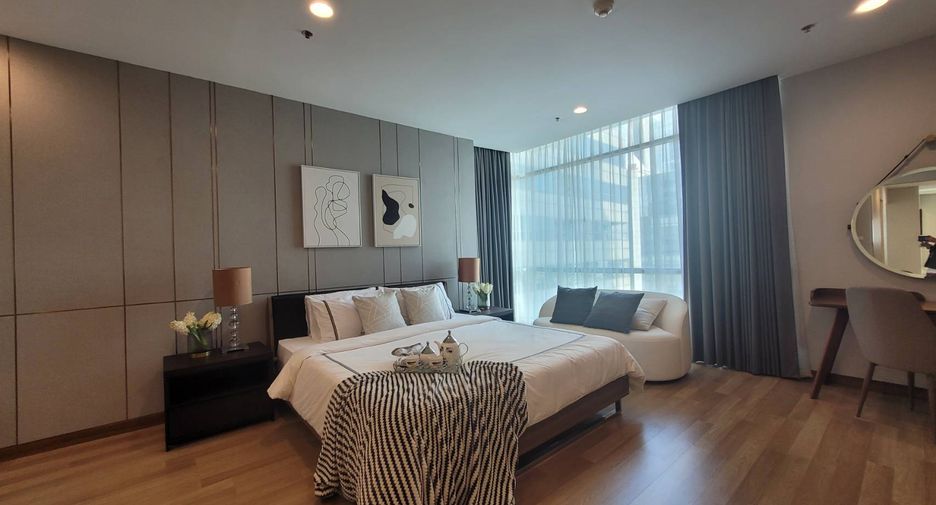 Condo en alquiler de 3 habitaciones en Watthana, Bangkok