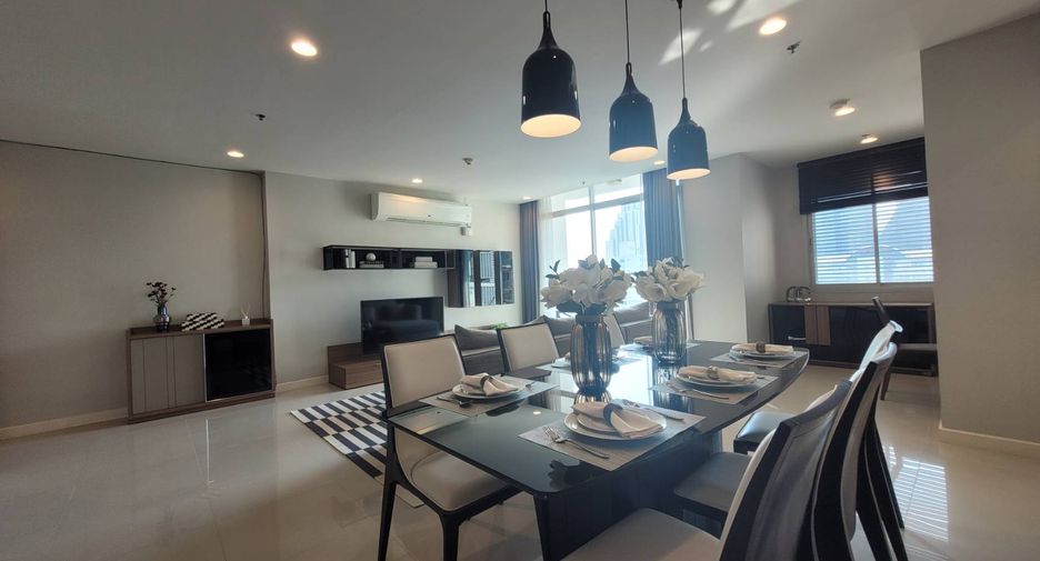 Condo en alquiler de 3 habitaciones en Watthana, Bangkok