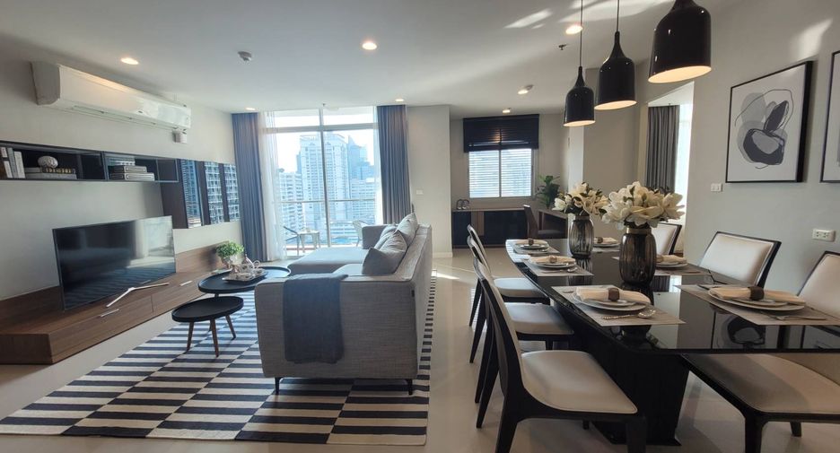 Condo en alquiler de 3 habitaciones en Watthana, Bangkok