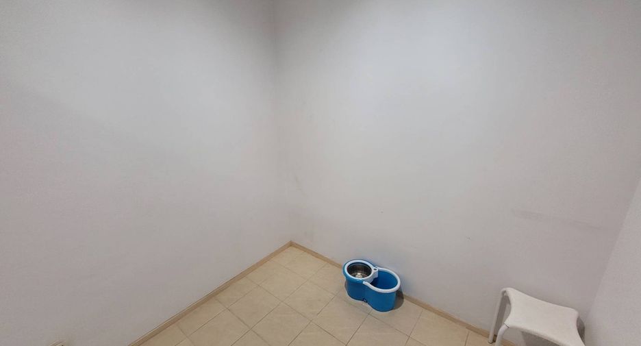 Condo en alquiler de 2 habitaciones en Khlong Toei, Bangkok