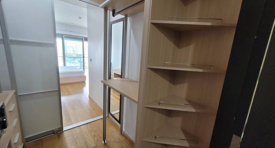 Condo en alquiler de 2 habitaciones en Khlong Toei, Bangkok