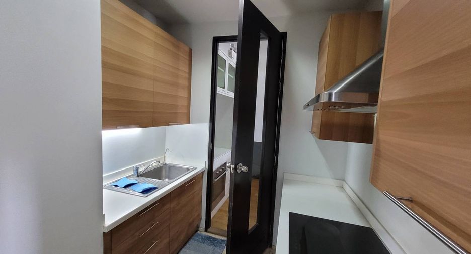 Condo en alquiler de 2 habitaciones en Khlong Toei, Bangkok