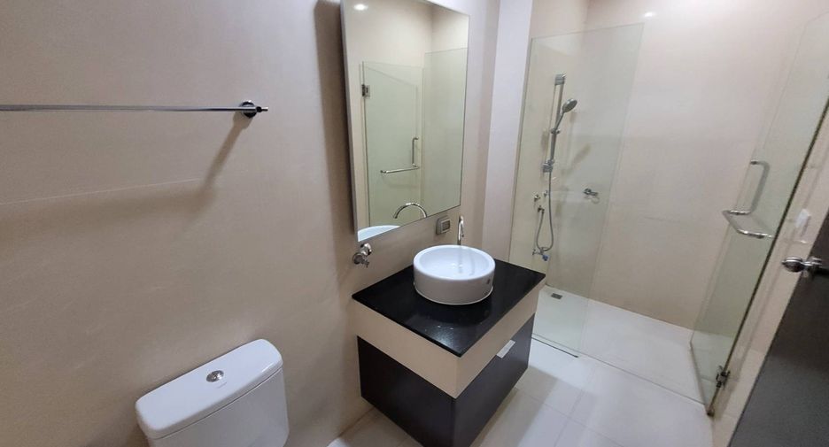 Condo en alquiler de 2 habitaciones en Khlong Toei, Bangkok