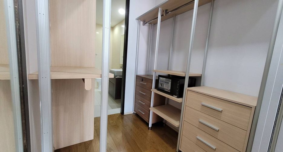 Condo en alquiler de 2 habitaciones en Khlong Toei, Bangkok