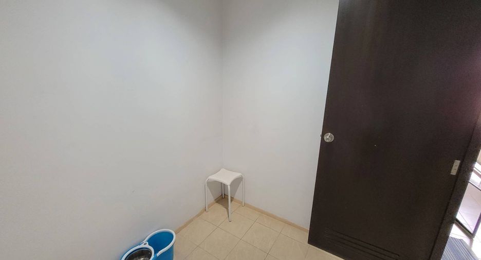 Condo en alquiler de 2 habitaciones en Khlong Toei, Bangkok
