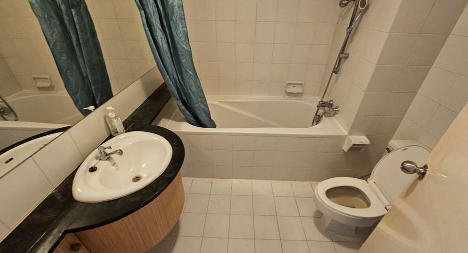For rent 3 ベッドルーム condo in Watthana, Bangkok