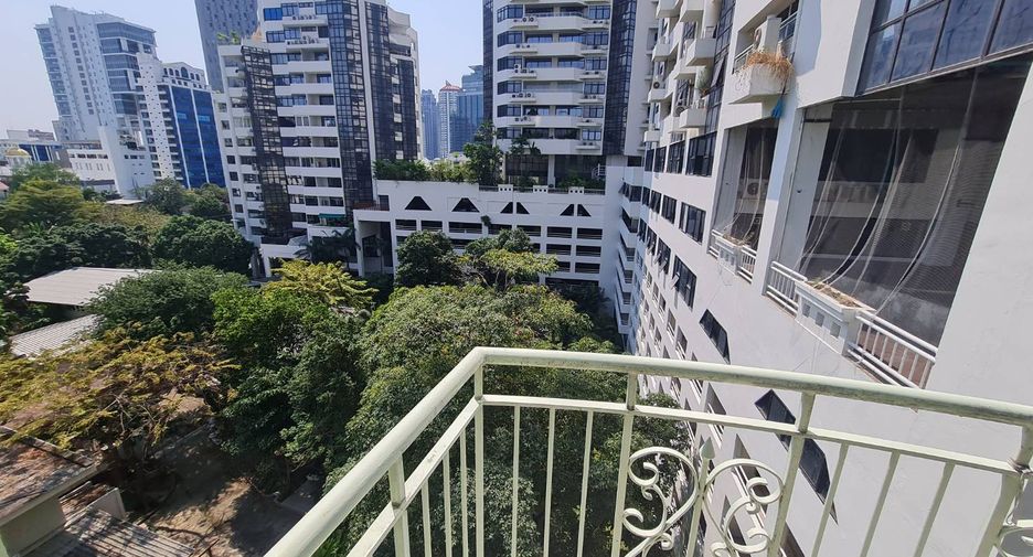 For rent 3 ベッドルーム condo in Watthana, Bangkok