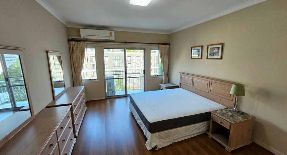 For rent 3 ベッドルーム condo in Watthana, Bangkok