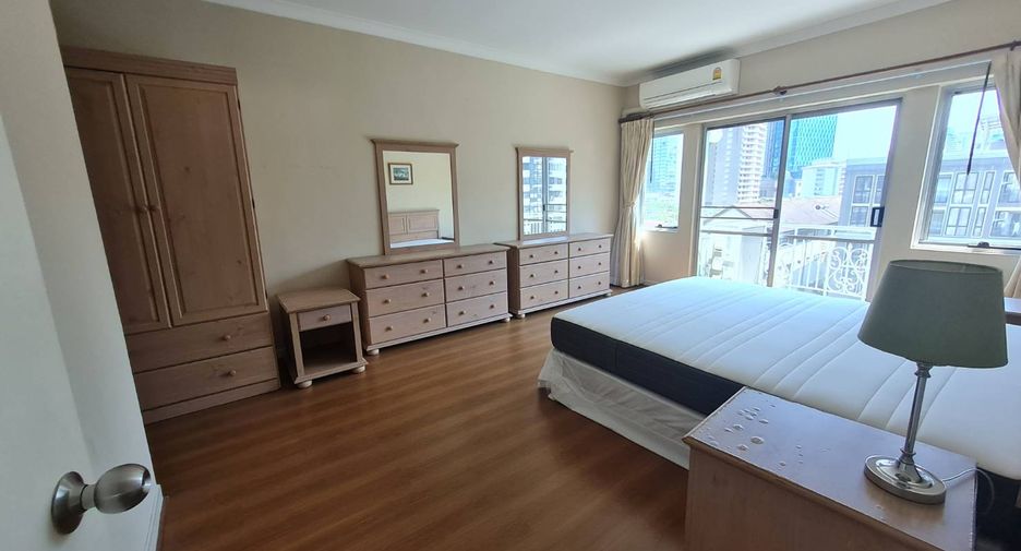 For rent 3 ベッドルーム condo in Watthana, Bangkok