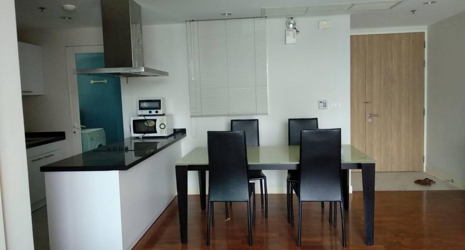 For rent 2 bedrooms condo in Watthana, Bangkok