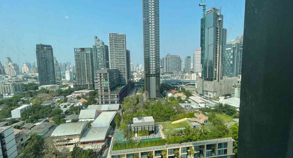 Condo en alquiler de 1 habitaciones en Khlong Toei, Bangkok