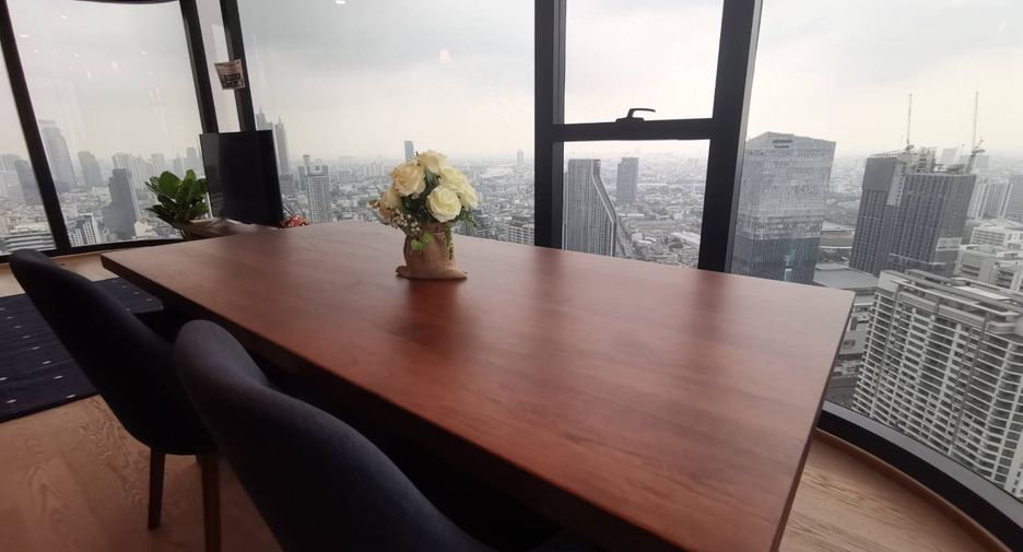 For rent 2 bedrooms condo in Bang Rak, Bangkok
