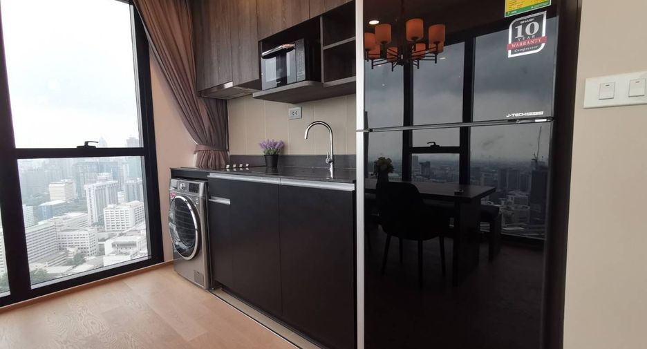 For rent 2 bedrooms condo in Bang Rak, Bangkok
