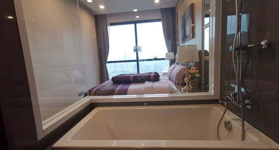 For rent 2 bedrooms condo in Bang Rak, Bangkok