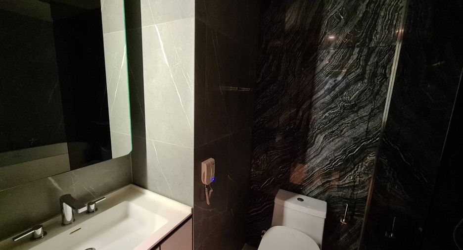 For rent and for sale 2 bedrooms condo in Watthana, Bangkok