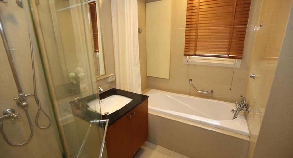 À louer 2 chambres condo à Watthana, Bangkok