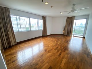 Condo en alquiler de 3 habitaciones en Sathon, Bangkok