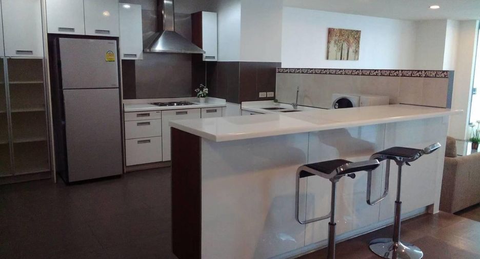 For rent 3 bedrooms condo in Watthana, Bangkok