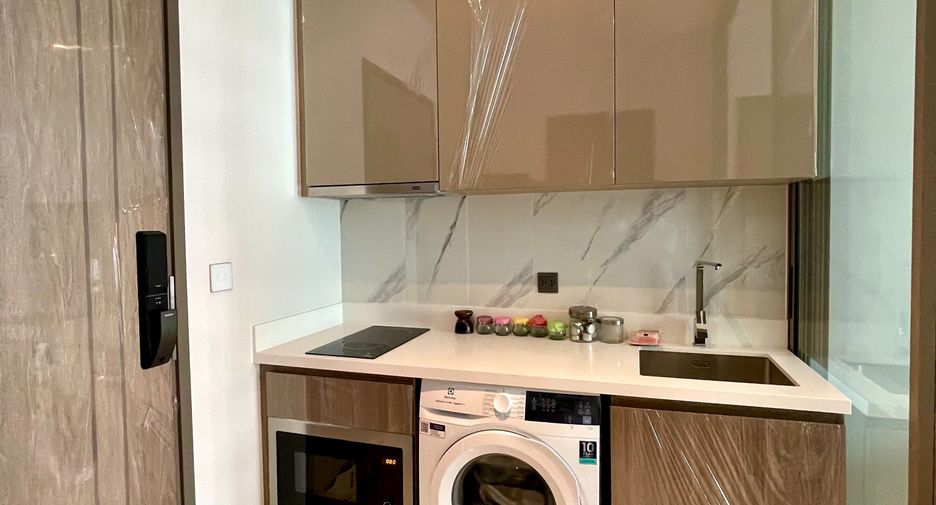 For rent 1 bed condo in Watthana, Bangkok