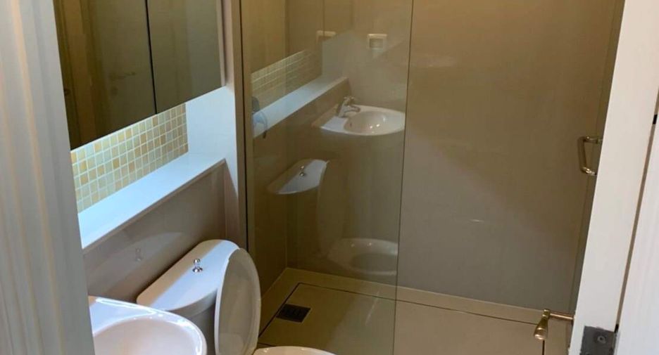 Condo en alquiler de 2 habitaciones en Khlong Toei, Bangkok