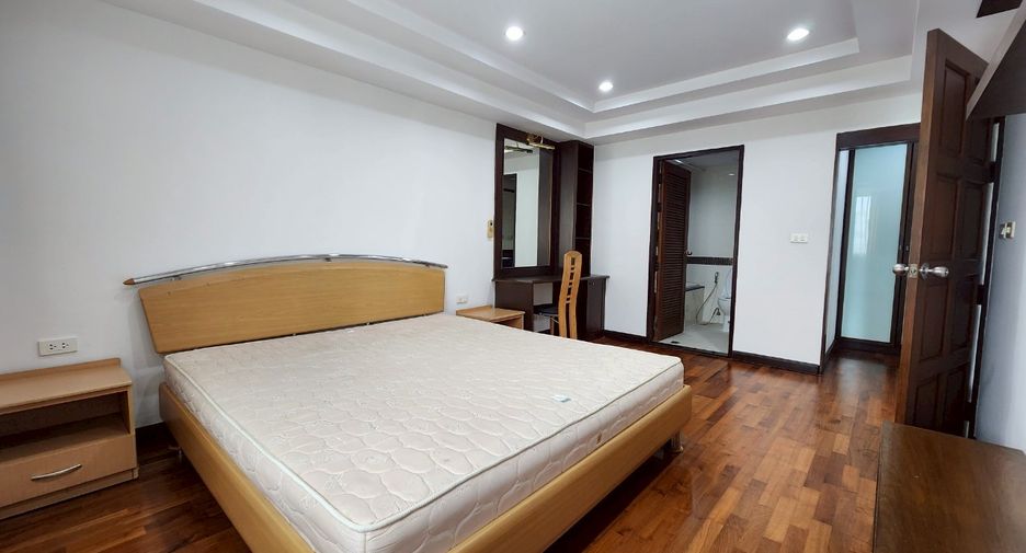 À louer et à vendre 3 chambres condo à Watthana, Bangkok