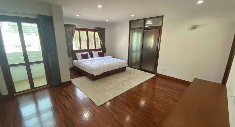 Casa en alquiler de 4 habitaciones en Watthana, Bangkok