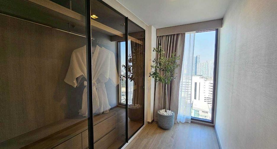 For rent 2 bedrooms condo in Phra Khanong, Bangkok
