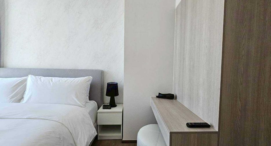 For rent 2 bedrooms condo in Phra Khanong, Bangkok