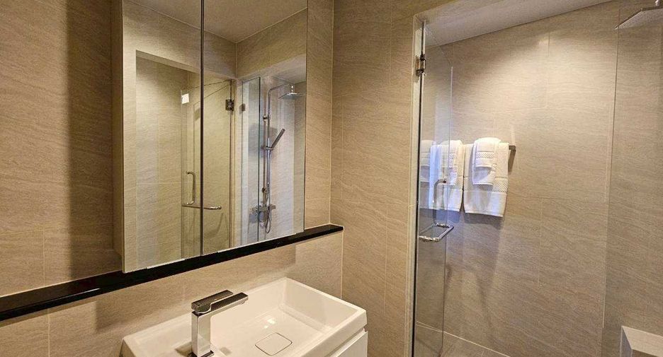 For rent 2 bedrooms condo in Phra Khanong, Bangkok