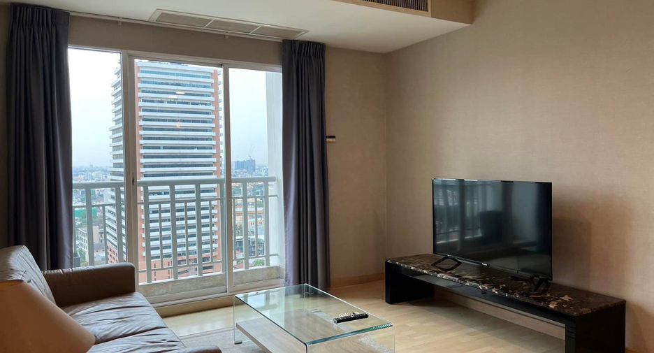 For rent 2 bedrooms condo in Watthana, Bangkok