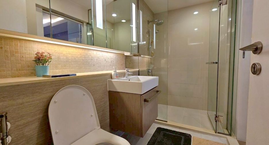 For rent 1 bed condo in Khlong Toei, Bangkok